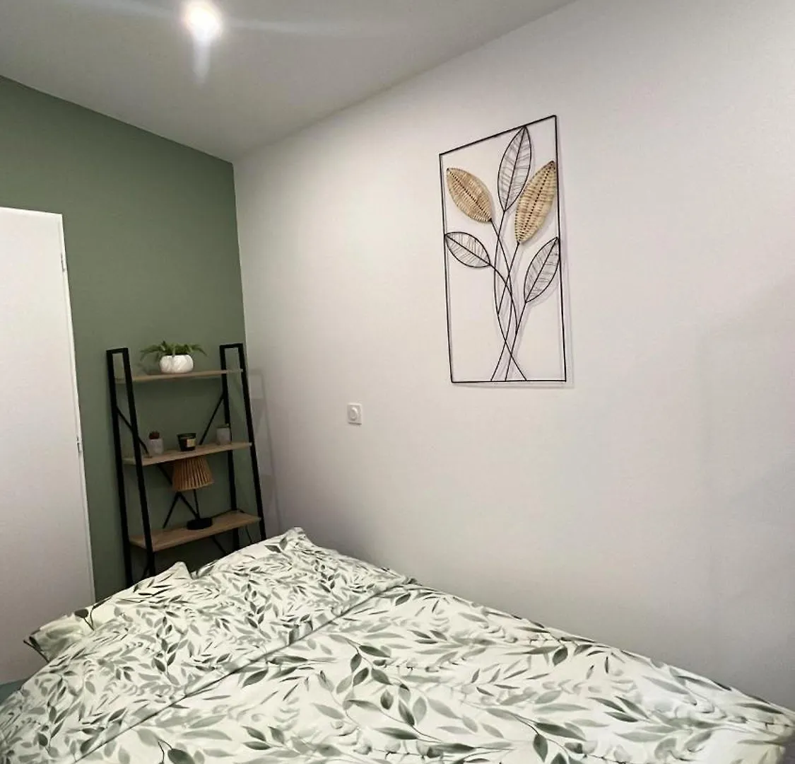 Eden Studio Grenoble 0*,